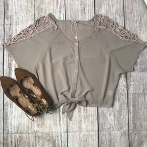 B_envied Cropped Tie-Front Powder Pink Blouse